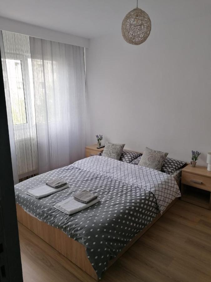 Апартаменты Apartament Alexia Оршова Экстерьер фото