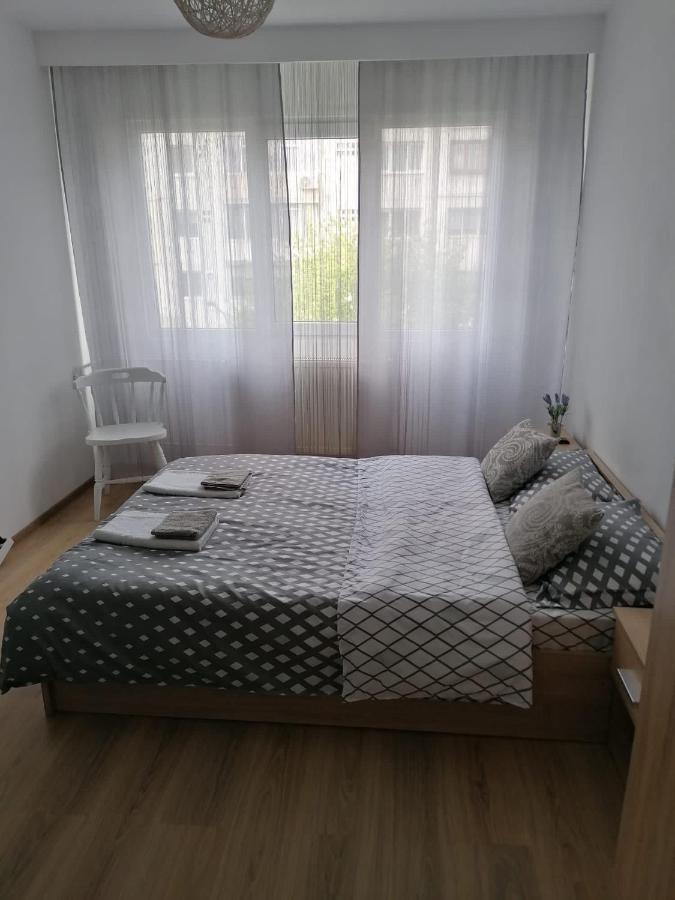 Апартаменты Apartament Alexia Оршова Экстерьер фото