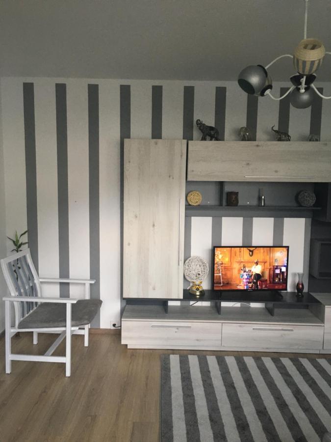 Апартаменты Apartament Alexia Оршова Экстерьер фото